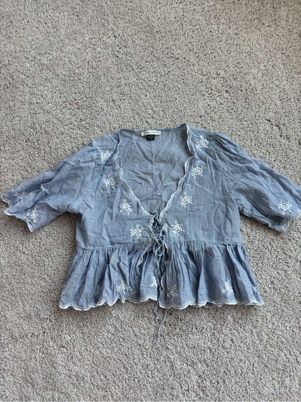 American Eagle top